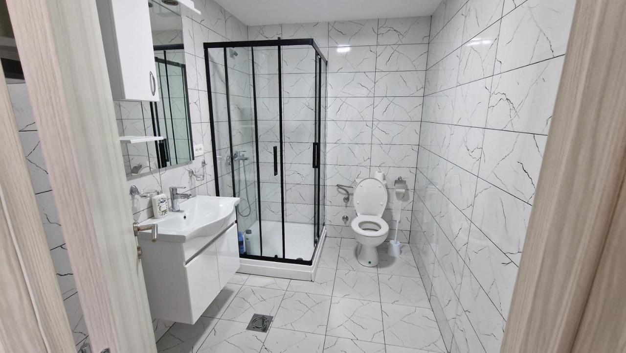 شقة Apartman Tolosi 2 بودغوريتْسا المظهر الخارجي الصورة